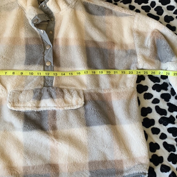 BLUE B PULL OVER FLUFFY JACKET - Picture 7 of 10